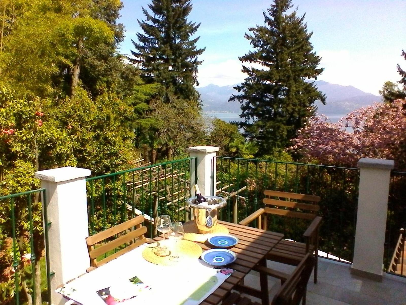 Apartamento La Camelia D'Oro Oggebio Exterior foto